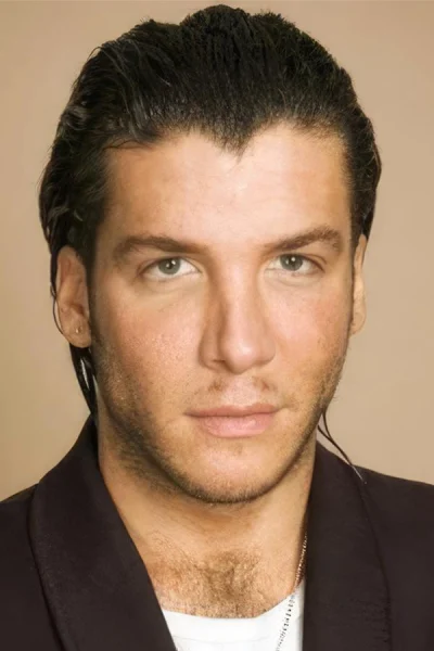Mike Adriano
